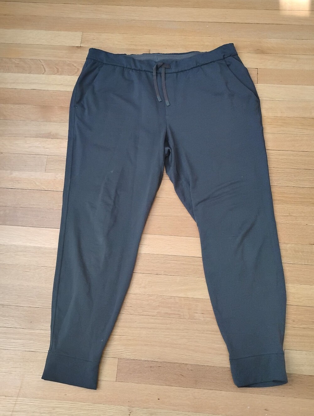 REI Cooperative Men's Black Jogger Sweatpants